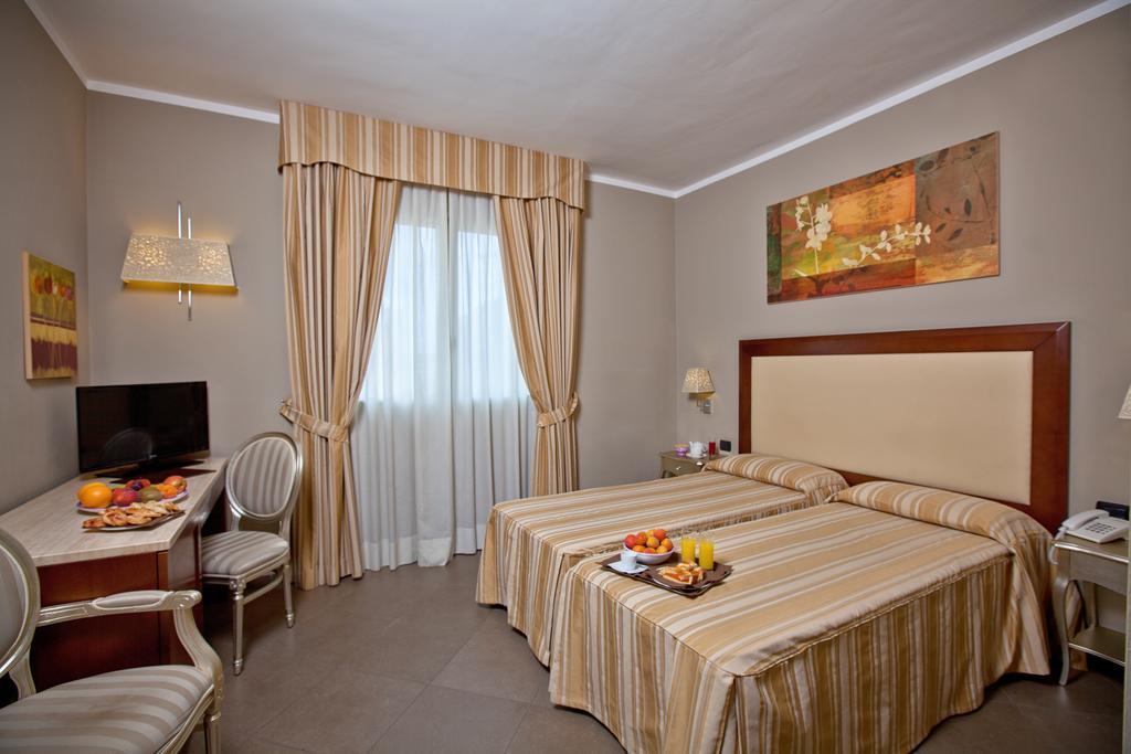 For You Hotel 4*