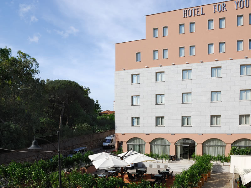 For You Hotel 4*
